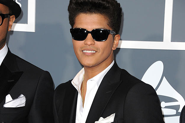 HotelFashionLand | Bruno Mars used to have one of the most annoying hair  styles